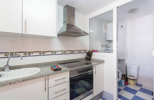 Les Deveses Apartment | Apartment 'Entre Olas 2' with Shared Pool, Private Terrace and Air Conditioning