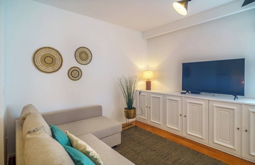 Centro / Baixa Villa | Apartment Enzo - Three Bedroom Villa, Sleeps 8