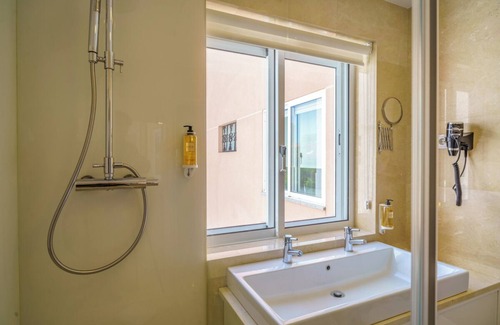 Centro / Baixa Villa | Apartment Enzo - Three Bedroom Villa, Sleeps 8