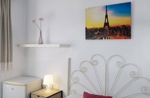 Barrio Nuevo Apartment | Apartment '112' with Wi-Fi and Air Conditioning