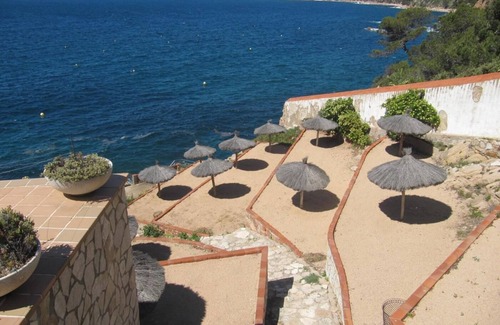 Sant Feliu de Guixols Apartment | APARTMENT AT WALKING DISTANCE FROM THE BEACH AND POOL
