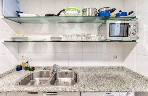 Sant Antoni de Calonge Apartment | Apartment 'Calonge Beach' with Private Terrace, Balcony and Air Conditioning