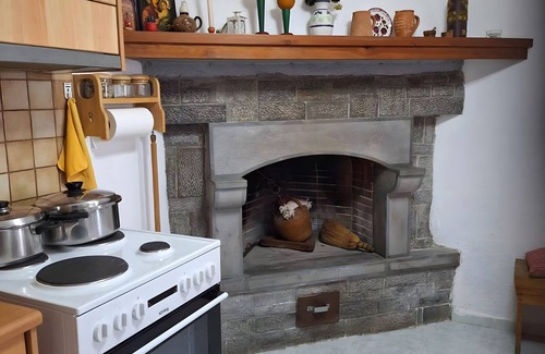 Mochos Apartment | Apartment 'Eve's House' with Mountain View, Wi-Fi and Air Conditioning