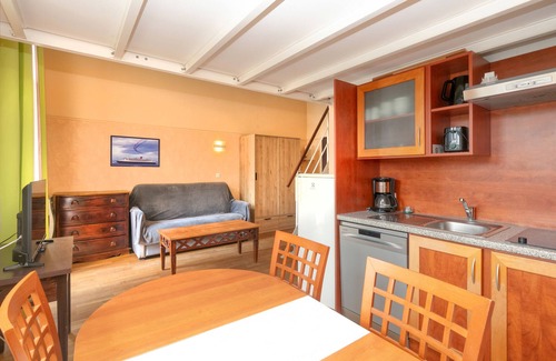 Le Croisic Apartment | Apartment 'Face Piscine Et Mer 4p' with Sea View, Shared Pool and Private Terrace