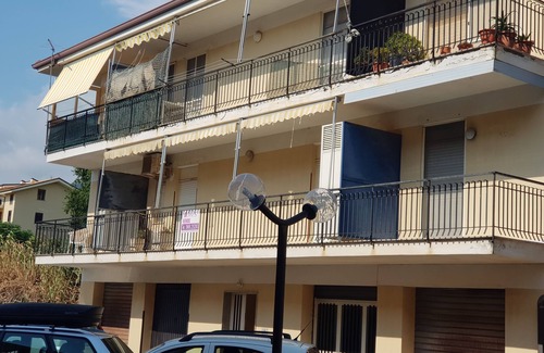 Gizzeria Apartment | Apartment Falerna Marina 100 m from the beach