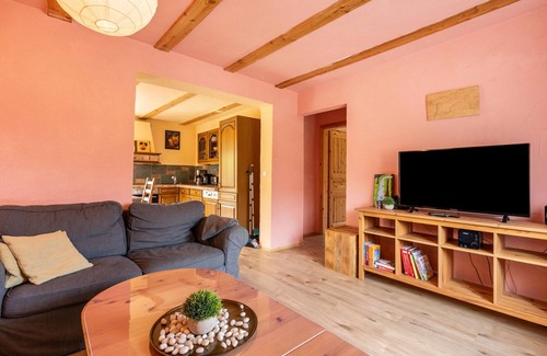 Oberwiesenthal Apartment | Apartment 'Ferienhaus Fichtelberg Apartement A' with Mountain View, Private Terrace and Wi-Fi
