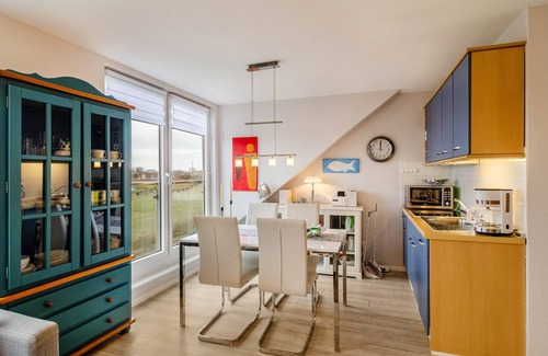Norderney House | Apartment 'Ferienhaus Raschke' with Sea View, Private Terrace and Wi-Fi