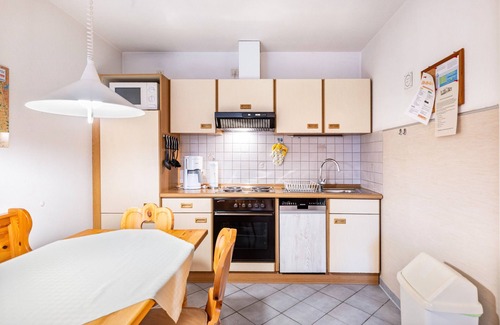 Pellworm Apartment | Apartment 'Ferienhof Paulsen - Seeschwalbe' with Private Terrace and Wi-Fi