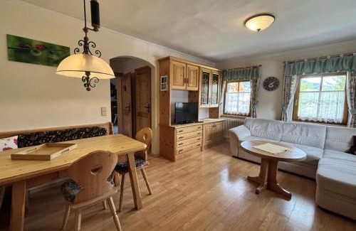 Weissenbach Apartment | Apartment Ferienwohnung Christoph by Interhome