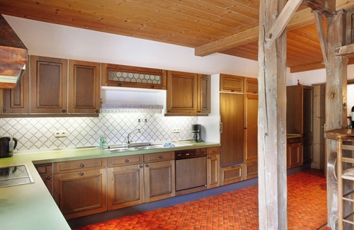Oberammergau Apartment | Apartment 'Ferienwohnung Beim Posthalter' with Mountain View, Private Terrace and Wi-Fi