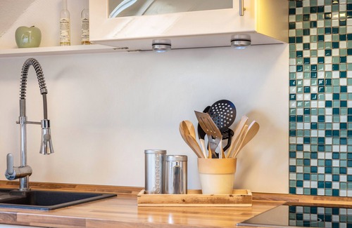 Bermuthshain Apartment | Apartment 'Ferienwohnung Schiller' with Shared Garden, Balcony and Wi-Fi