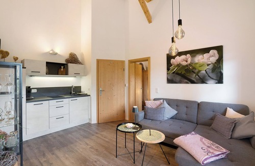 Ruhpolding Apartment | Apartment 'Ferienwohnung Hochfelln' with Mountain View, Shared Terrace and Wi-Fi