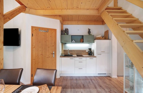 Ruhpolding Apartment | Apartment 'Ferienwohnung Unternberg' with Mountain View, Shared Terrace and Wi-Fi