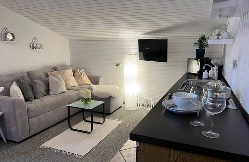 Taxenbach Apartment | Apartment 'Ferienwohnung 5' with Mountain View, Balcony & Wi-Fi