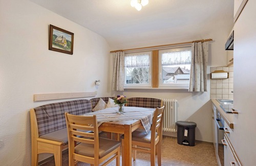 Saig Apartment | Apartment 'Ferienwohnung' with Shared Terrace and Wi-Fi