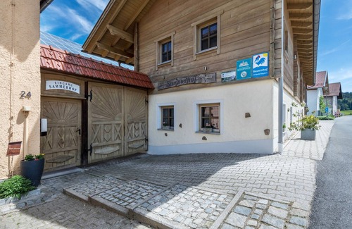 Freyung Apartment | Apartment 'Ferienwohnung Stub´n' with Shared Terrace, Balcony and Wi-Fi