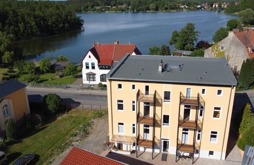 Lychen Apartment | Apartment 'Ferienwohnung Eg Links - Lychen' with Lake View, Shared Terrace and Wi-Fi