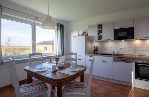 Pellworm Apartment | Apartment 'Fewo Emma' with Shared Garden, Balcony and Wi-Fi