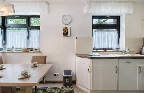 Dangast Apartment | Apartment 'Fewo Strandmuschel' with Sea View, Private Terrace and Wi-Fi