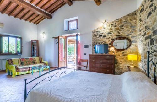 Castelnuovo di Val di Cecina Apartment | Apartment Fienile by Interhome