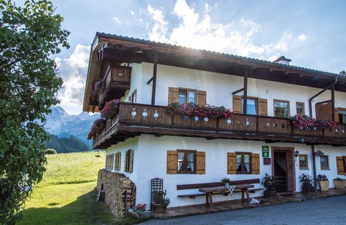 Ramsau bei Berchtesgaden Apartment | Apartment for 1-4 people, shower/toilet, balcony, TV, WiFi, non-smoking, top floor