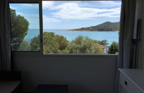 Favone Apartment | Apartment for 4 people, 1st floor, very nice sea view, direct access to the beach