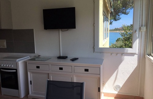 Favone Apartment | Apartment for 4 people, 1st floor, without sea view, direct access to the beach