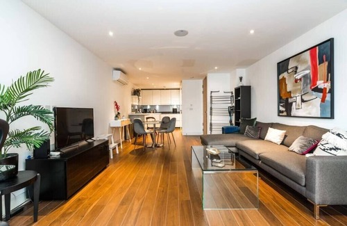 Bunhill Apartment | Apartment for 4 in the Heart of Shoreditch