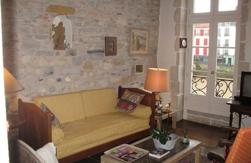 Bayonne Apartment | Apartment for 4 people in the center of historic Bayonne
