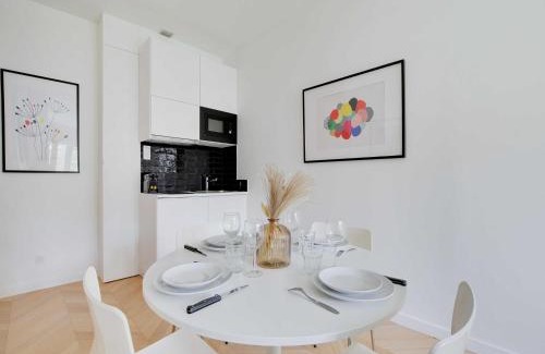 Centre Apartment | Apartment for 4 person in Nanterre