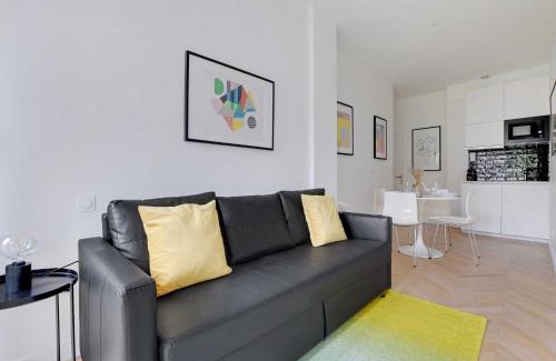 Centre Apartment | Apartment for 4 person in Nanterre