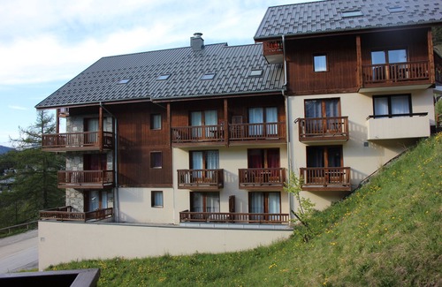 Valloire Apartment | Apartment for 4 to 5 with swimming pool, sauna and steam room