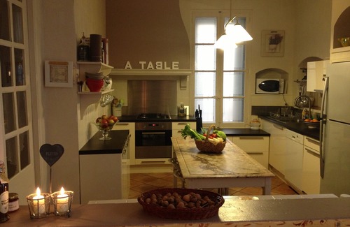Cite Apartment | Apartment for 6/8 people in a 17th century private mansion with swimming pool