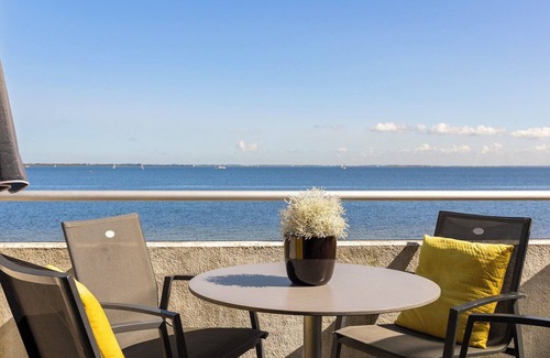 Brouwershaven Cottage | Apartment for 6 persons at the lake