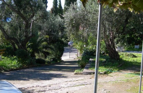 Barbati Apartment | APARTMENT FOR 6 PERSONS AT THE CENTER OF BARBATI, 50 METERS FROM THE BEACH