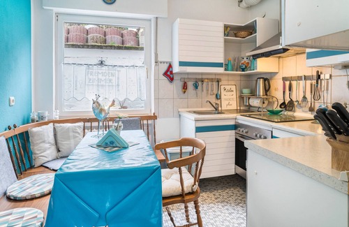 Assmannshausen Apartment | Apartment "Franziska" with Mountain View, Private Terrace & Wi-Fi