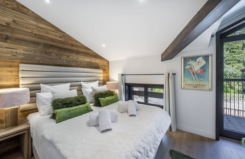Courchevel Villa | Apartment Snowfall - Three Bedroom Villa, Sleeps 6