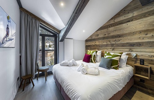 Courchevel Villa | Apartment Lazy Bear - Five Bedroom Villa, Sleeps 12