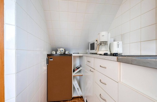 Saint-Remy Apartment | Apartment in Saint-Rémy near Lake