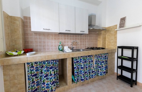 Peschici Apartment | Apartment 'Francesca, Trilo C' with Shared Terrace, Wi-Fi and Air Conditioning