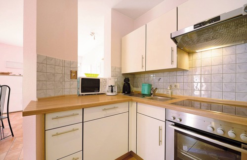 Maring-Noviand Apartment | Apartment 'Gästehaus Mühlenhof - Spätburgunder' with Private Terrace, Private Garden and Wi-Fi
