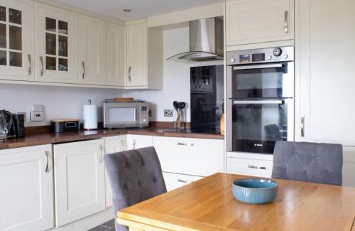 Boreraig Apartment | Apartment Galtrigill by Interhome