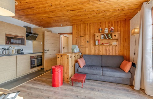 Villard-Reculas Apartment | Apartment 'Gawal 2' with Mountain View, Private Terrace and Wi-Fi