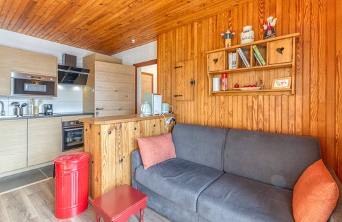 Villard-Reculas Apartment | Apartment 'Gawal 2' with Mountain View, Private Terrace and Wi-Fi