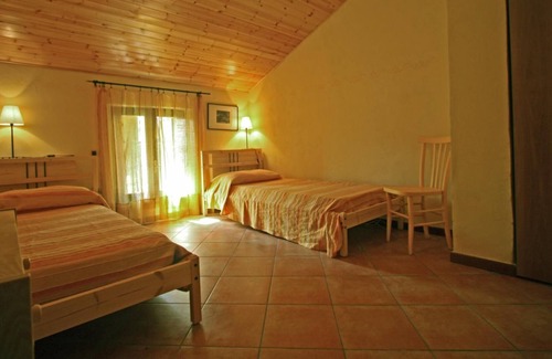 Cagli Apartment | Apartment Giallo 7 - Three Bedroom Apartment, Sleeps 7