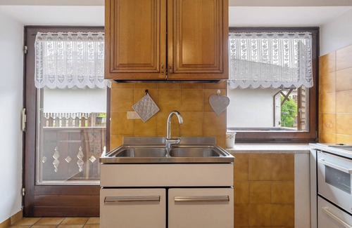 Trodena Apartment | Apartment 'Girasole Truden' with Mountain View, Shared Garden and Wi-Fi