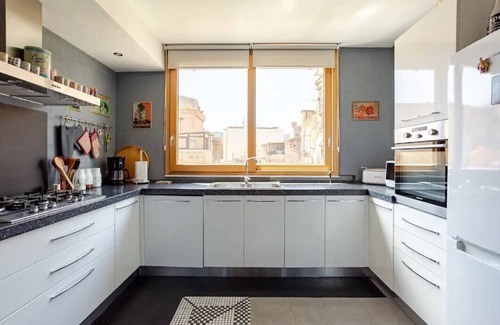 Palermo Apartment | Apartment Giulia is a Luxurious and Spacious Apartment Near Teatro Massimo