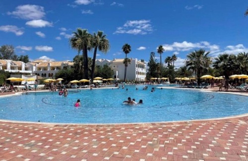 Cabanas Apartment | Apartment 'Golden Sea' with Shared Pool, Wi-Fi and Air Conditioning