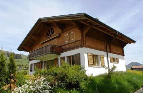 Schoenried Apartment | Apartment Grüenbüelti by Interhome