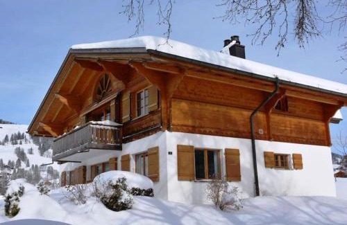 Schoenried Apartment | Apartment Grüenbüelti by Interhome